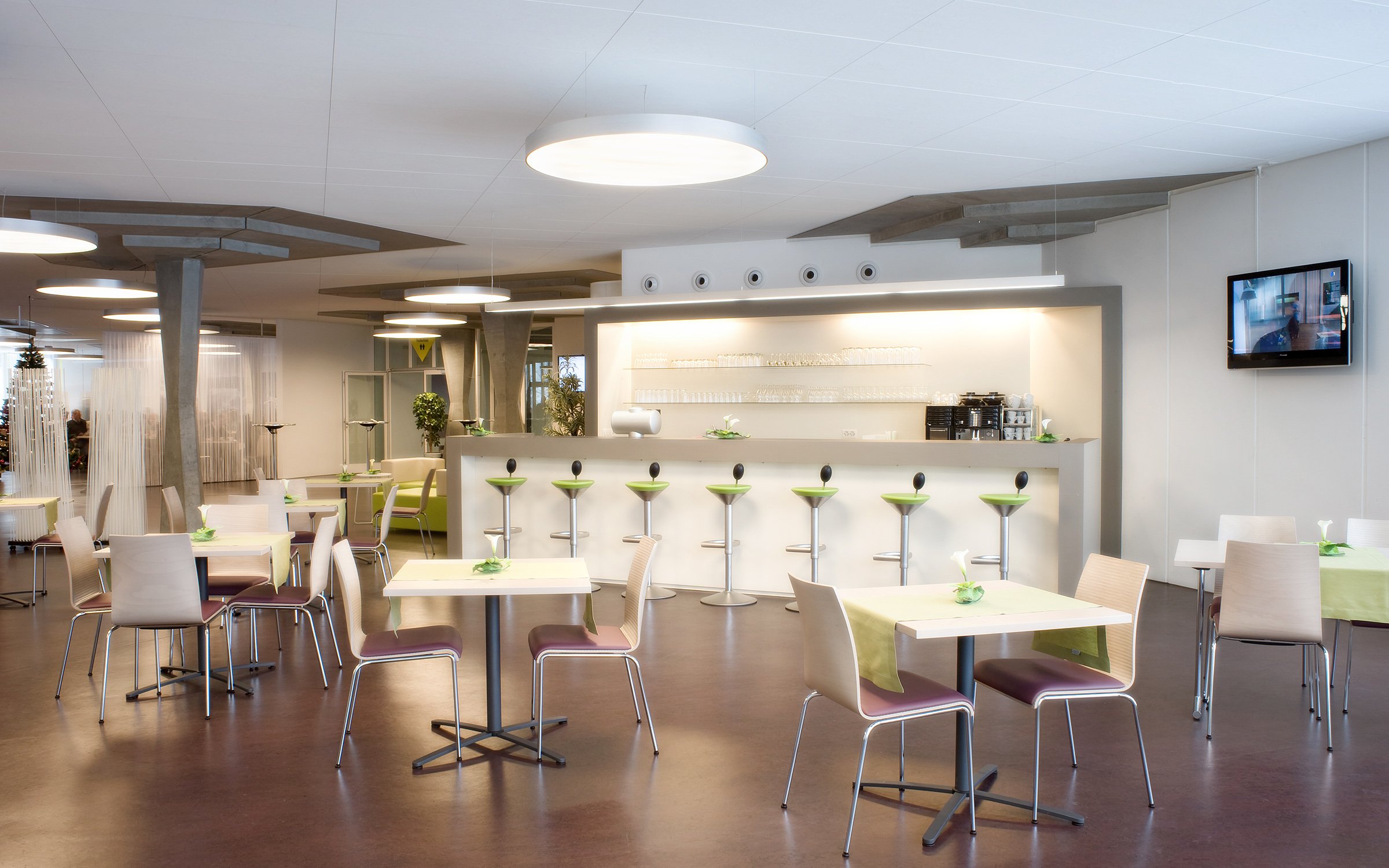 Bar Lounge2 Cip.jpg