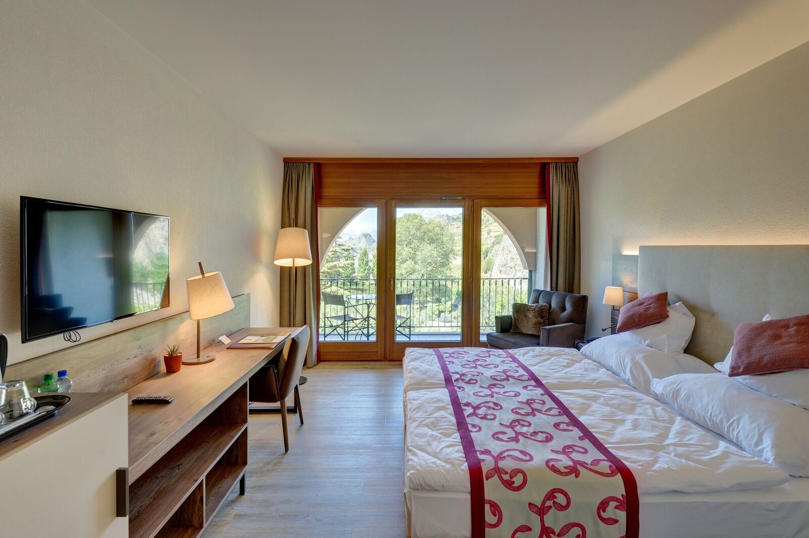 Hotel Des Vignes Uvrier Chambre.jpg