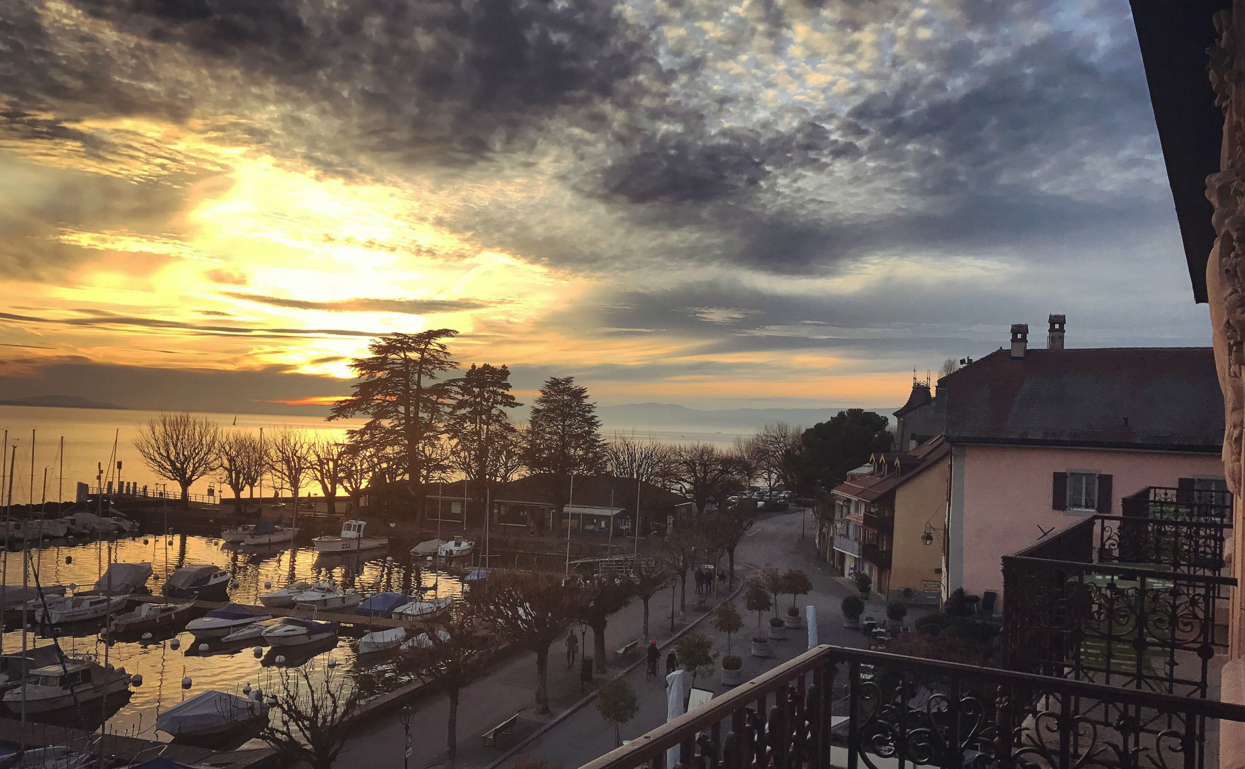 Hotel Le Rivage Lutry Balcon Fev17 Ret.jpg