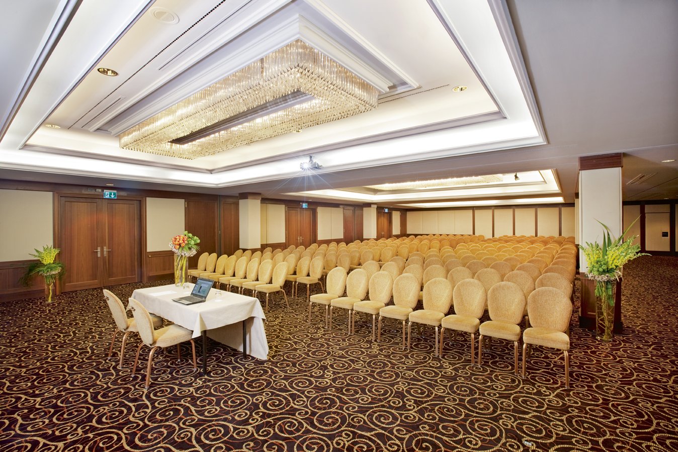Moevenpick Hotel Casino Geneva Lindbergh Theatre.jpg