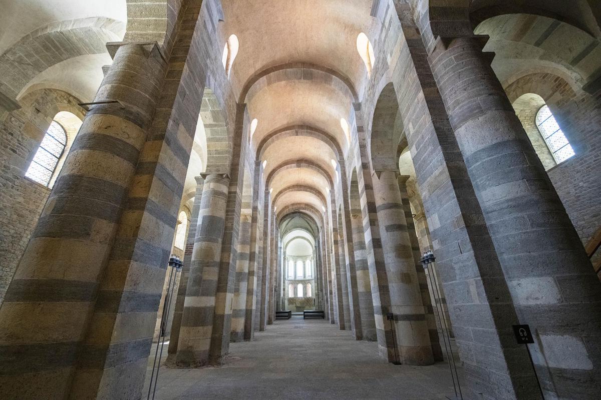Abbatiale Payerne Interieur.jpg