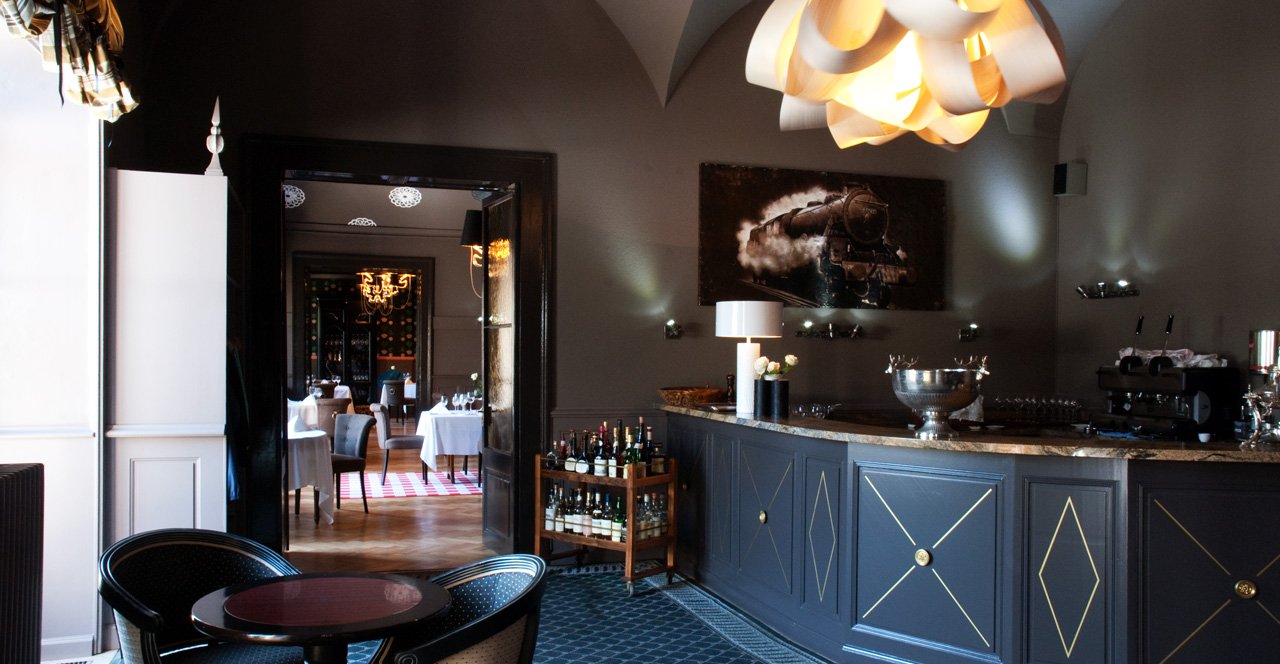 Neuchatel Hotel Dupeyrou Bar.jpg