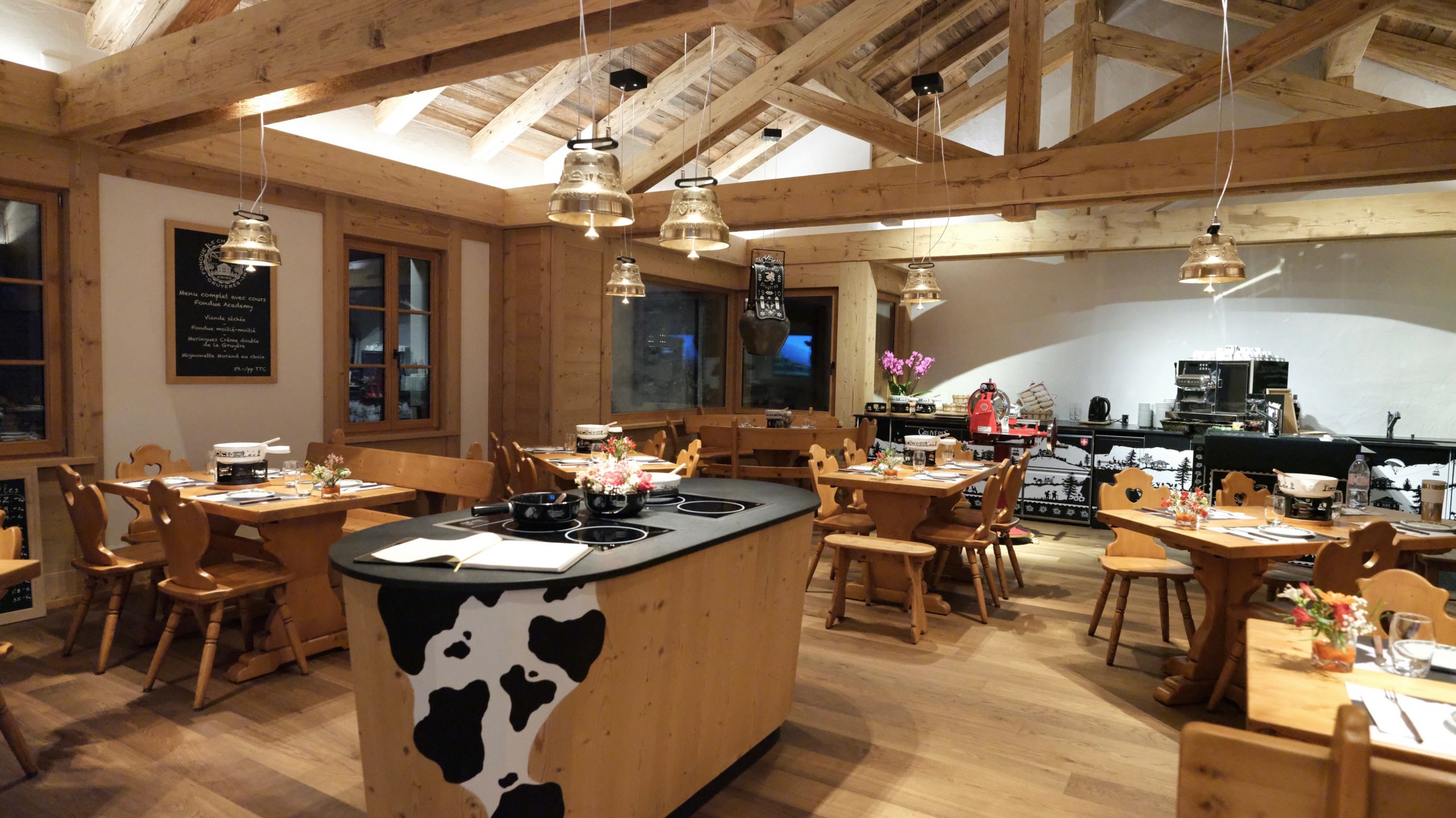 Reunion Equipe Hotel De Gruyere Fribourg.jpg