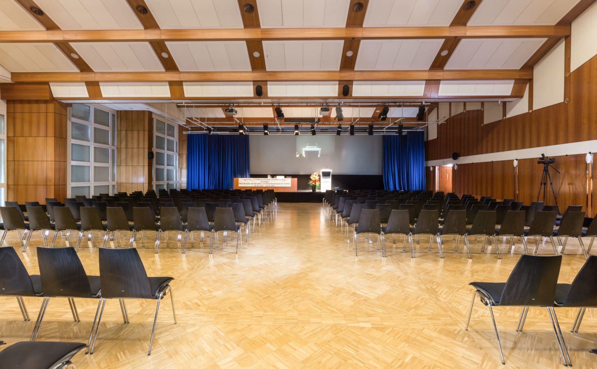 Salle Polyvalente Crans Montana Centre De Congres Le Regent