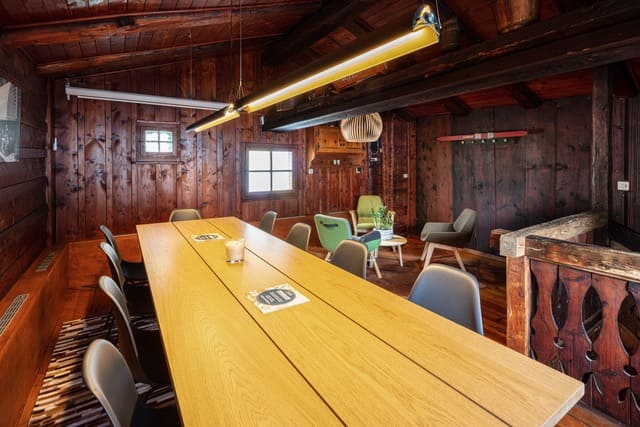 Salle De Seminaire Valais, Le 13 Etoiles