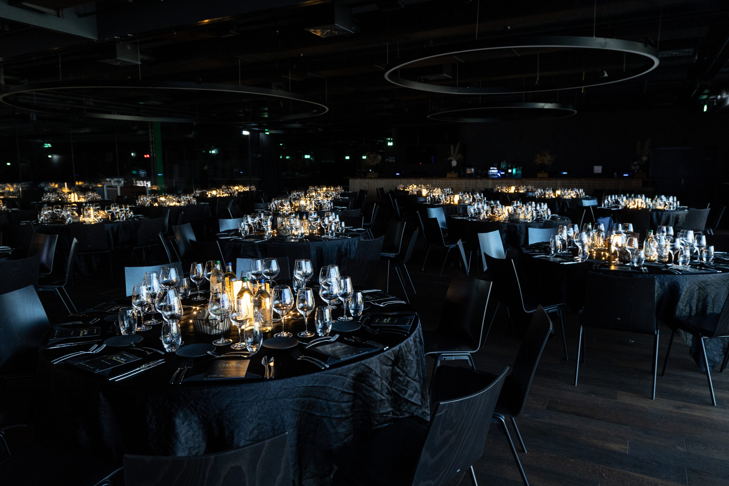 Espace Capitale Olympique Table Ronde Nappe Noire 5