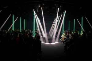 467489053 18347422804127685 2712651408544367733 N