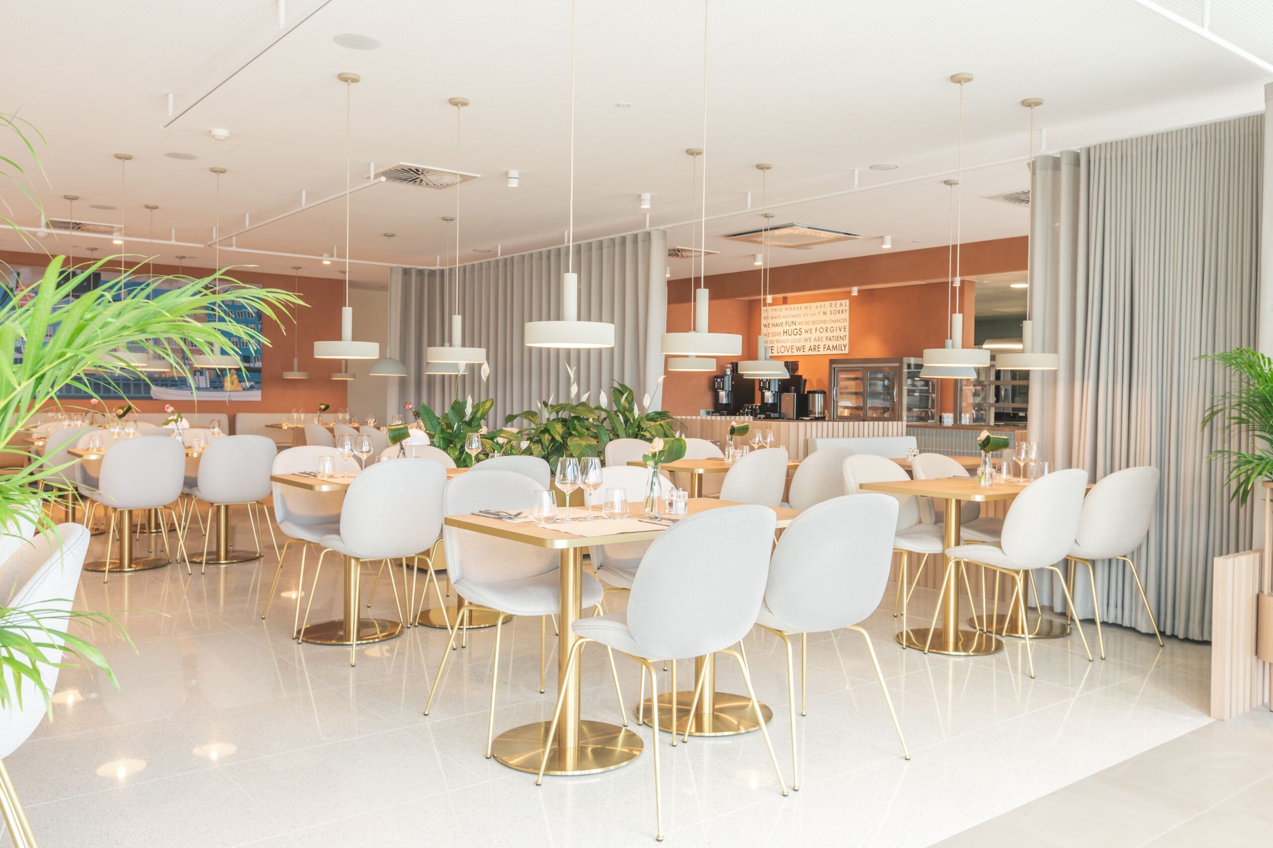 Yotel Geneva Lake Restaurant