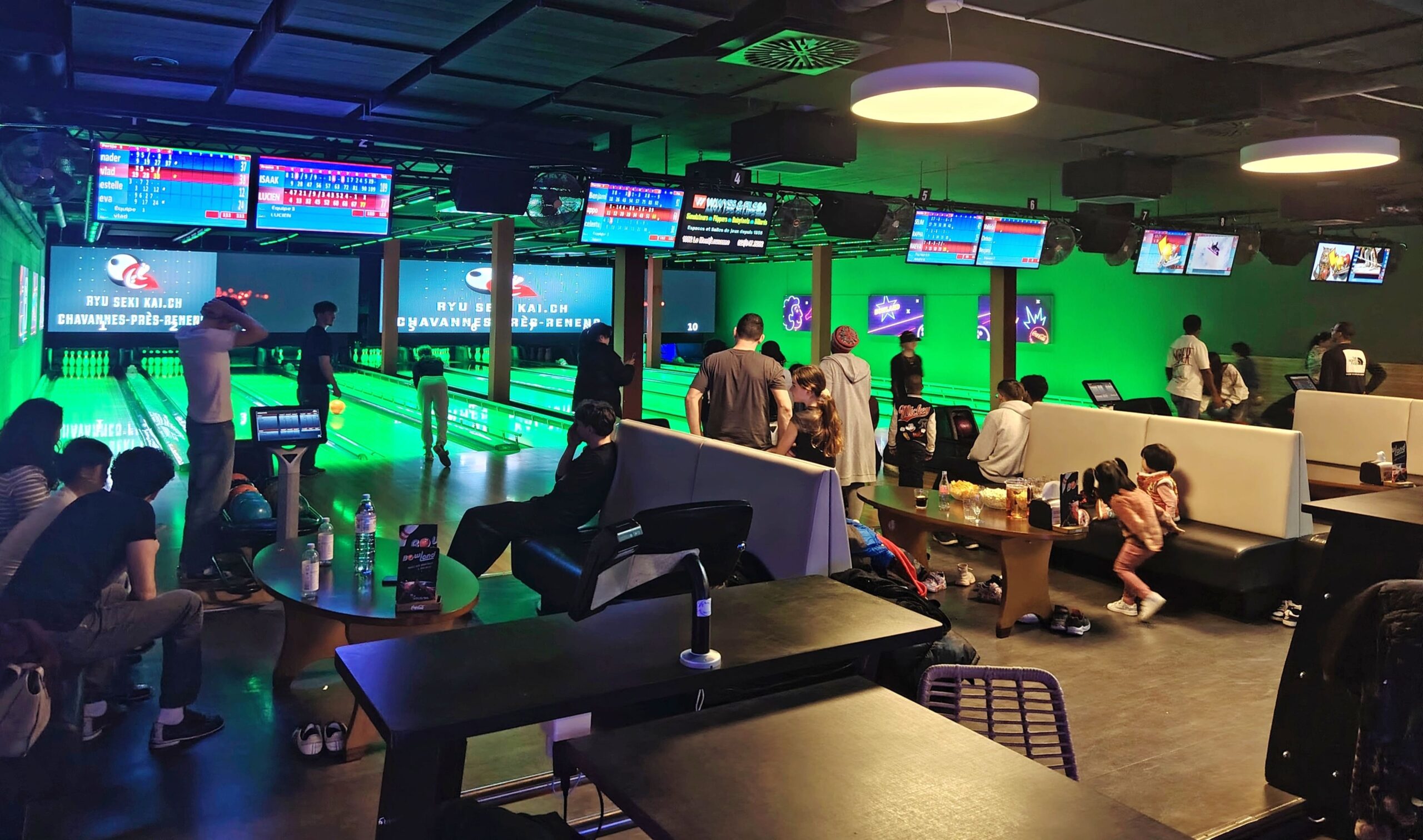 Lausanne Flon Bowland